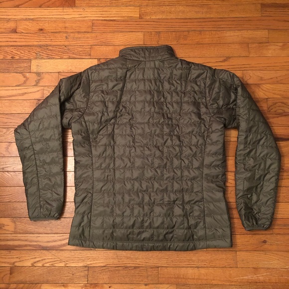 Patagonia Men’s Nano Puff jacket Industrial Green - Picture 7 of 8